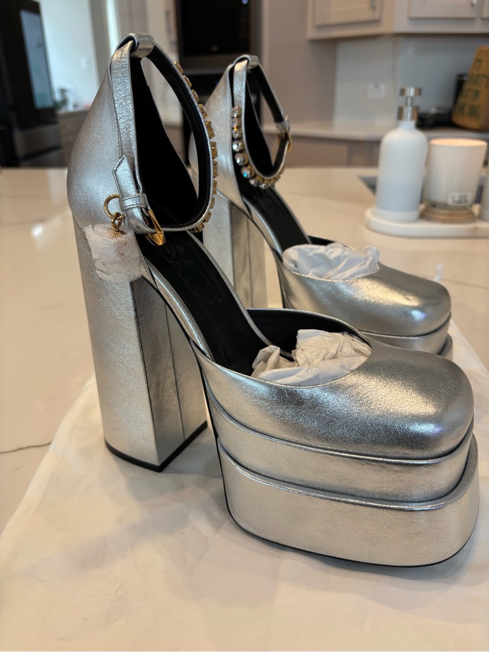 NEW Versace Medusa Platform Heel - Size 40(silver)